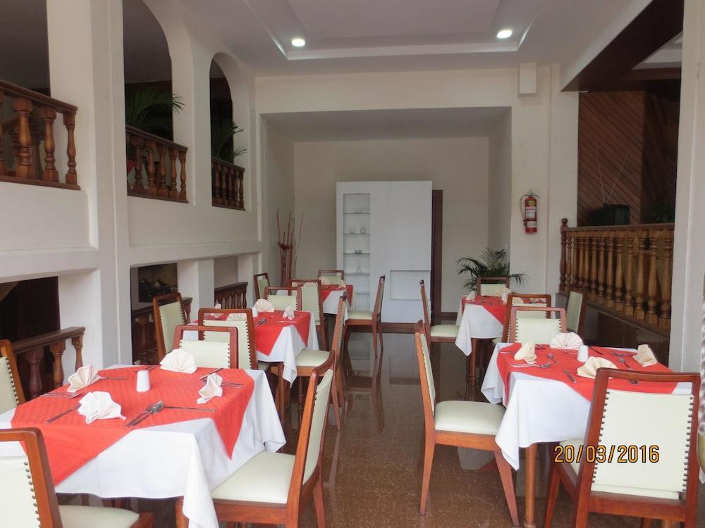 Hotel Cumanda Alfaro Екстериор снимка