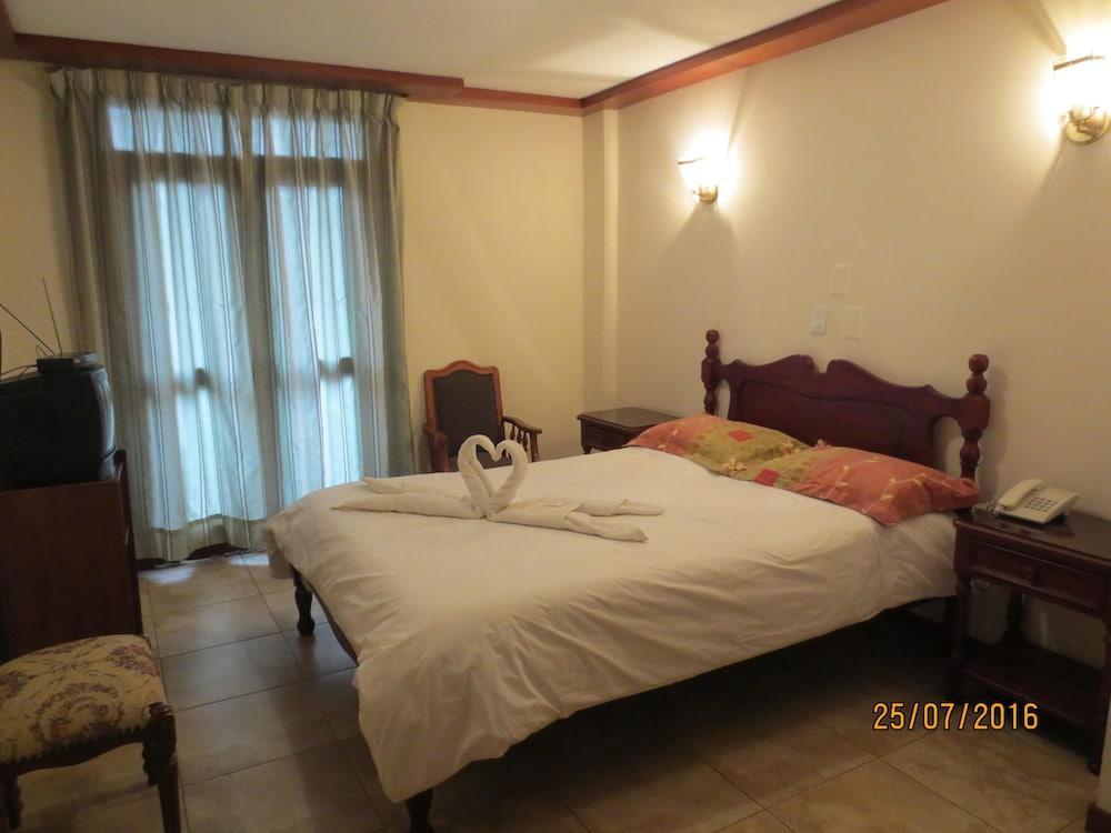 Hotel Cumanda Alfaro Екстериор снимка