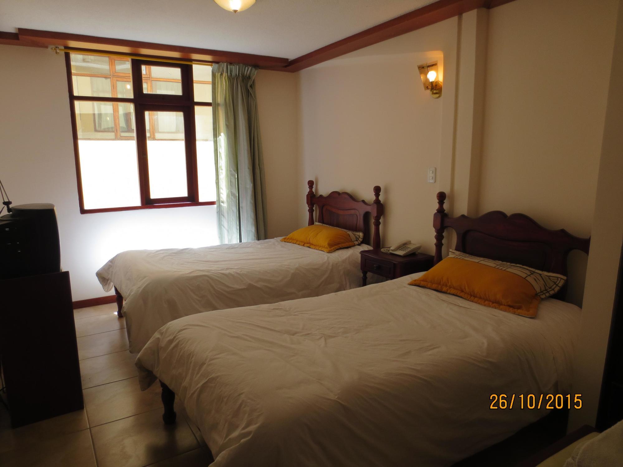 Hotel Cumanda Alfaro Екстериор снимка