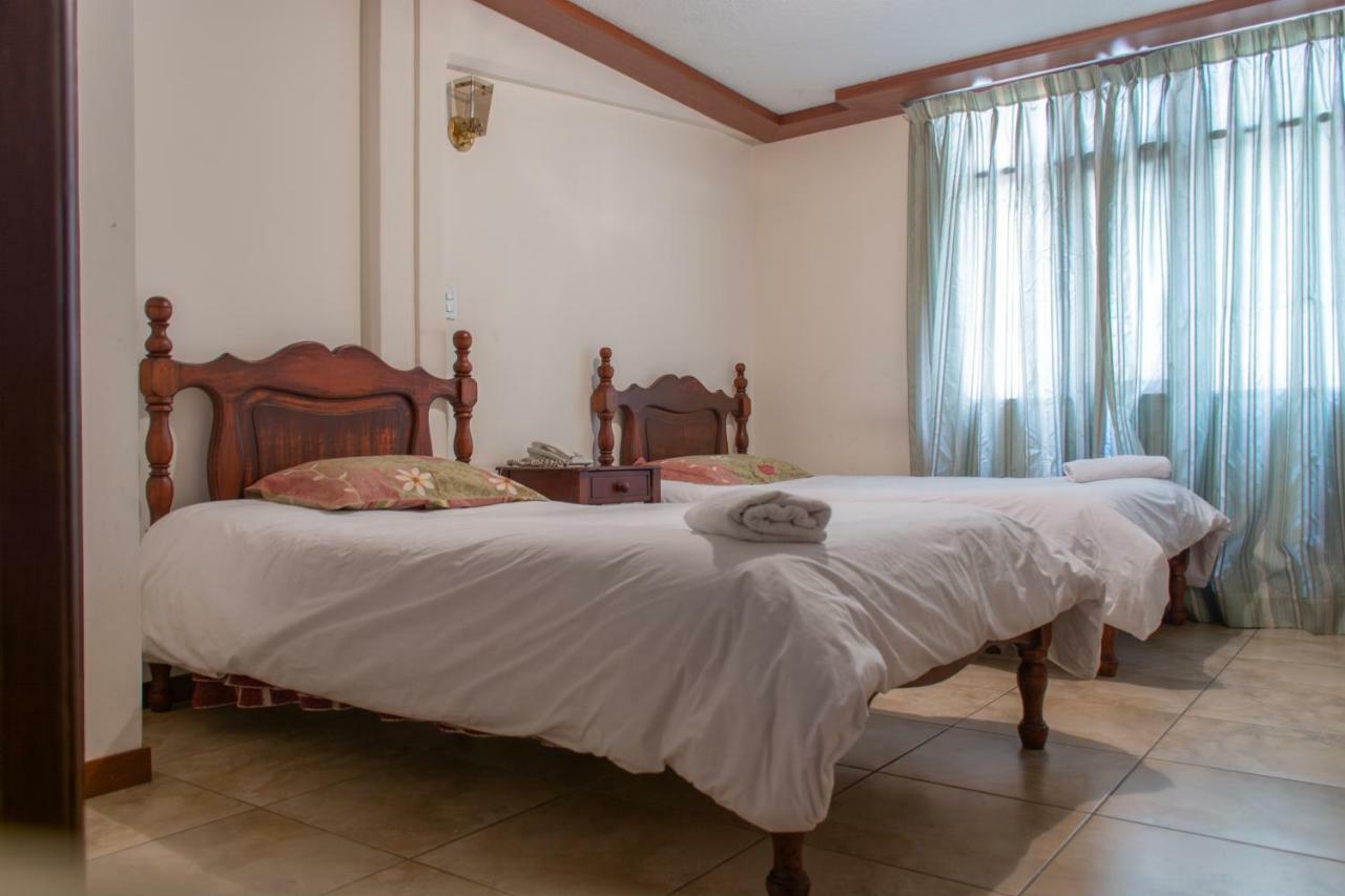 Hotel Cumanda Alfaro Екстериор снимка