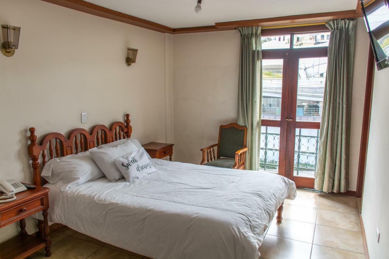 Hotel Cumanda Alfaro Екстериор снимка