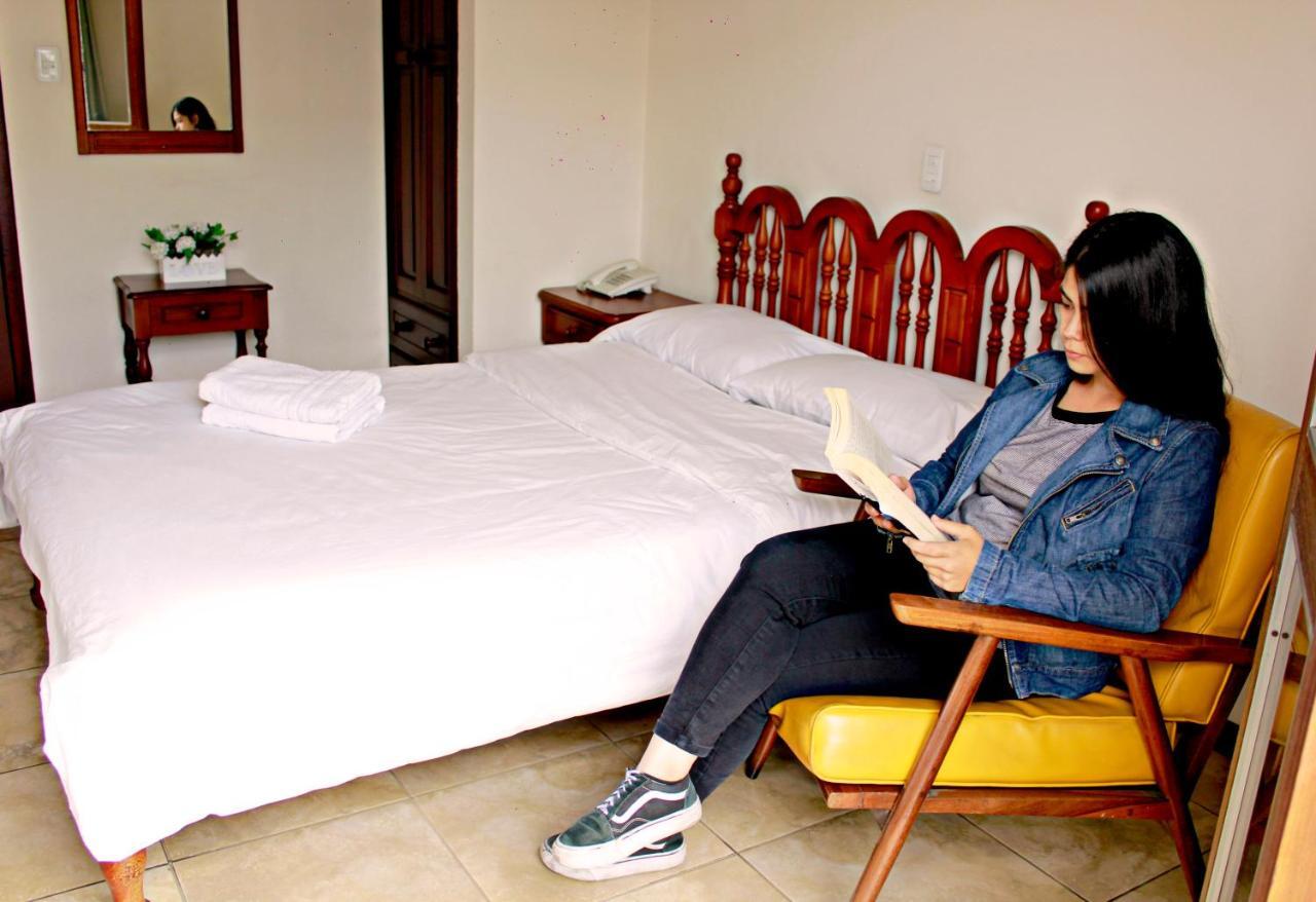 Hotel Cumanda Alfaro Екстериор снимка